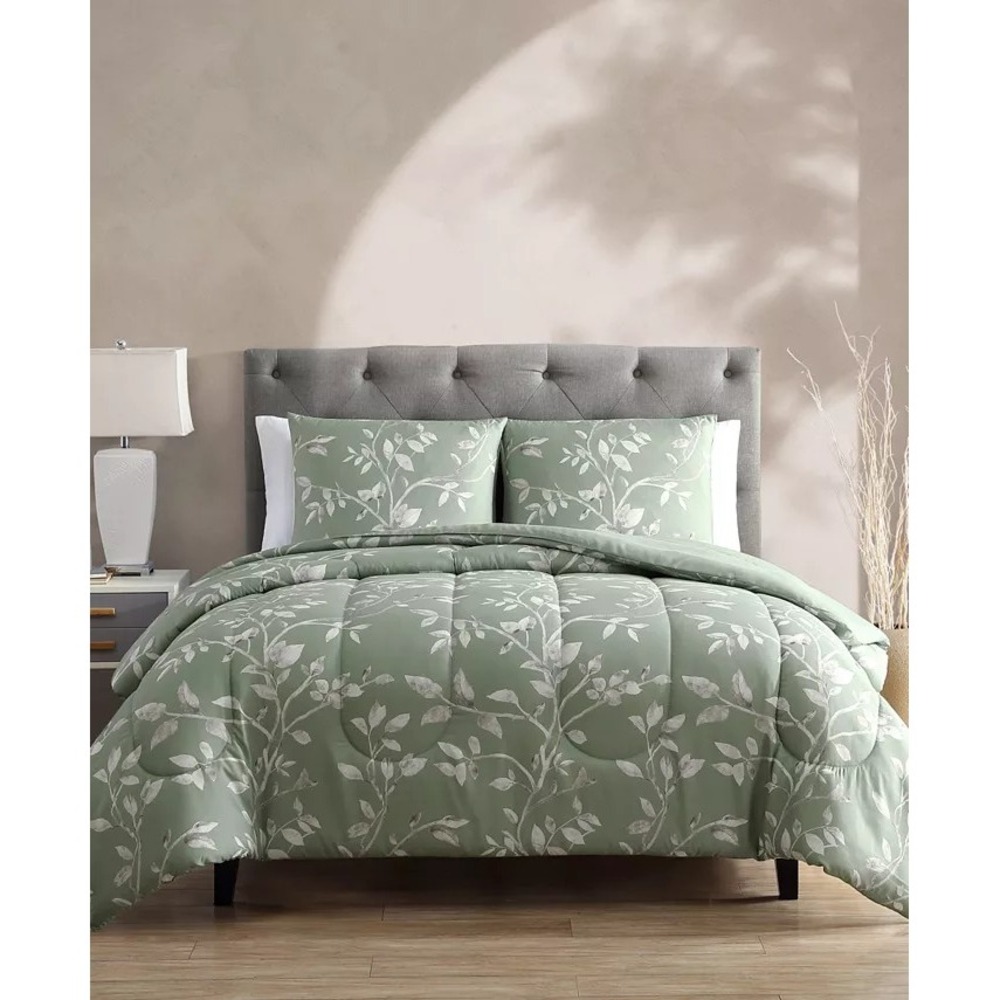 Hallmark Collectibles Wallis 3 piece Reversible Comforter Set Lt. Green KING